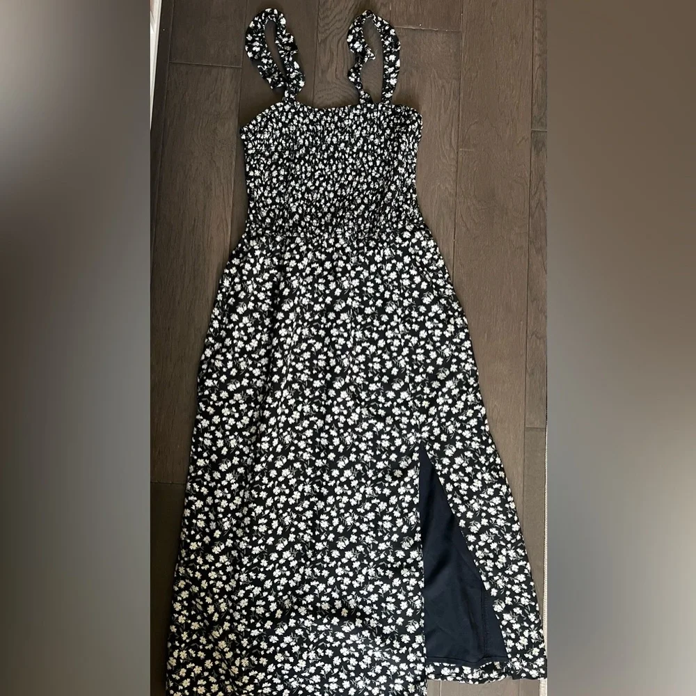 Abercrombie & Fitch Black and White Floral Midi Dress Small - Picture 3 of 5